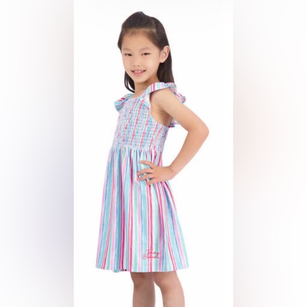 Tommy Bahama Girls Smocked‎ Sundress – Size 2T 🌸☀️
L